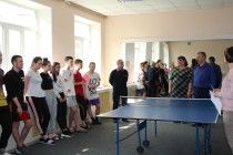 Товарищеский турнир по настольному теннису организовали члены Молодежного совета 