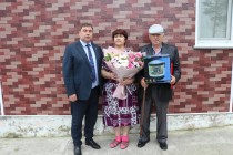 Счастливы вместе: семью Рыдаевых поздравил председатель Думы УГО