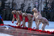В Уссурийске почтили память Неизвестного солдата