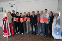 «Зарница 2.0»: школьники Уссурийска отмечены наградами Думы за высокие результаты в финале военно-патриотической игры 