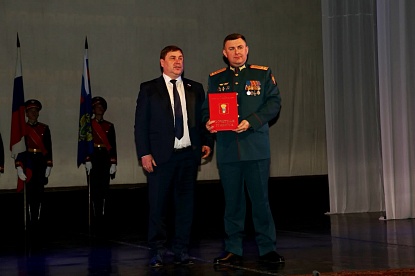 Александр Черныш поздравил сотрудников военной прокуратуры с профессиональным праздником
