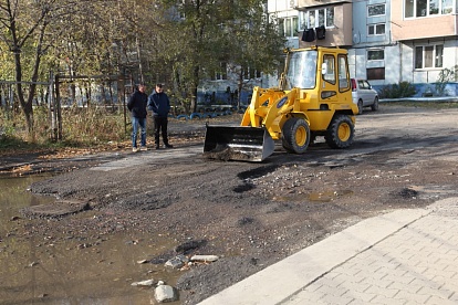 При содействии депутата Андрея Подоплелова отремонтирован проезд к домам 