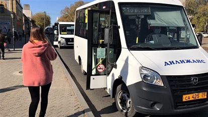 Специалисты аппарата Думы продолжают участвовать в рейдах по проверке автобусов