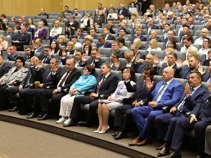 Губернатор Приморья Олег Кожемяко отчитался перед депутатами о проделанной работе
