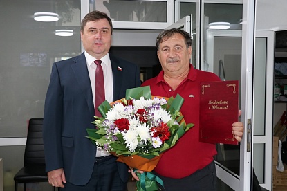 Поздравления с юбилеем принимает председатель краевой организации «Армяне Приморья»