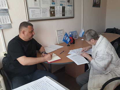 Навстречу избирателям: депутат уссурийской Думы Антон Шатров провел прием граждан 