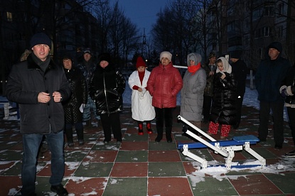 Благодаря депутатской поддержке, летом следующего года преобразится дворовая территория двух многоквартирных домов
