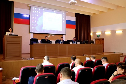 Квартиры детям-сиротам, новый сквер и хоккейная коробка в Доброполье: депутаты скорректировали бюджет