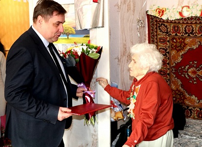 Александр Черныш поздравил со 100-летним юбилеем Марию Ивановну Агееву