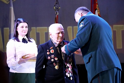 Защитников Отечества поздравили в Уссурийске