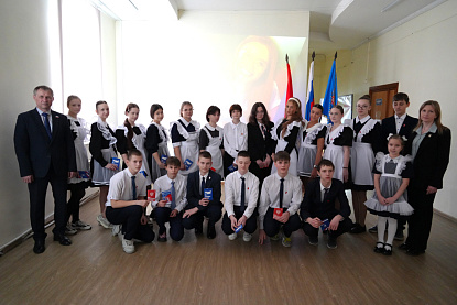 Значимое событие в жизни юных уссурийцев: вручение первых паспортов