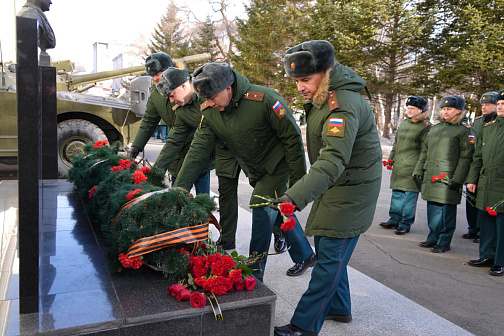 Почтили память защитников Отечества