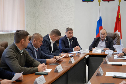 Чистота и порядок: депутатам рассказали об изменениях в Правилах благоустройства территории