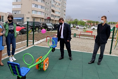Приемка первой площадки по программе «Спортивный дворик» прошла в Уссурийске