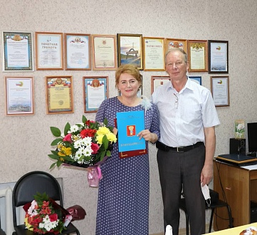 Елена Андросова принимает поздравления