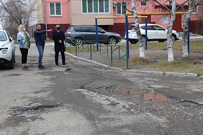 Жители микрорайона «Мелькомбинат» просят депутата о реконструкции инфраструктуры
