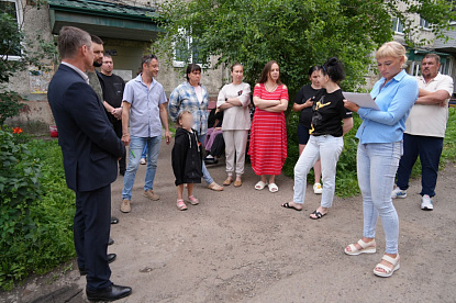 Благоустройство в приоритете. На Ленинградской, 43 «г» прошло общедомовое собрание