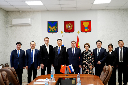 Дружба все крепче